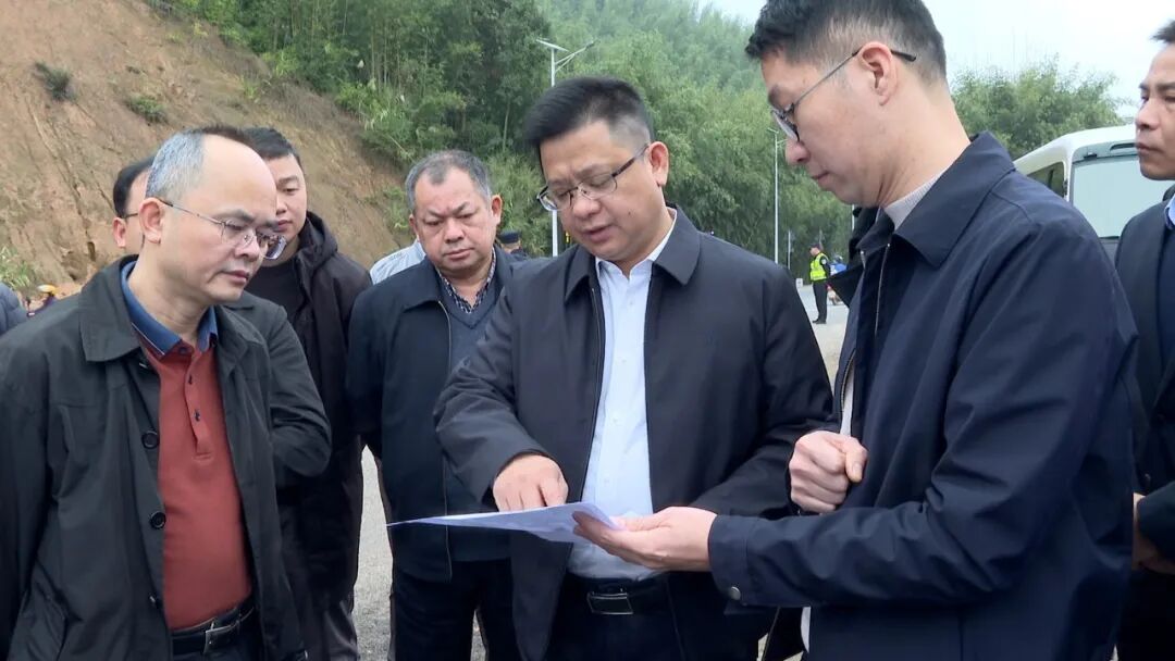 您现在的位置:>首页>新闻中心>县委书记陈超常强调,各级各部门要