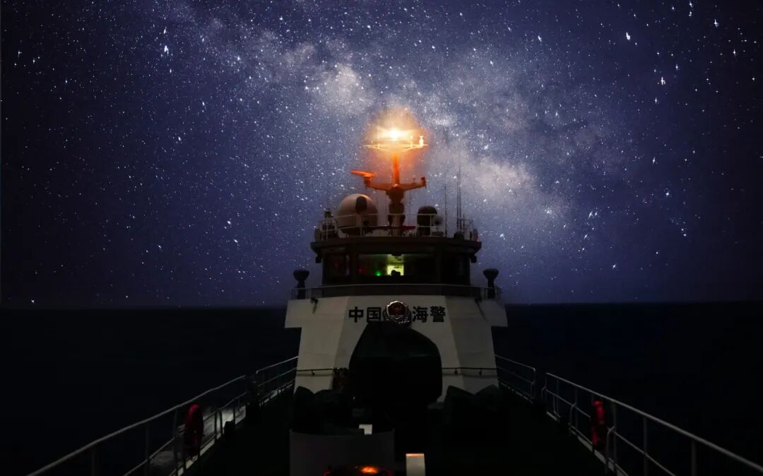 15穹顶星河璀璨，丹心铁骨捍卫海疆.jpg