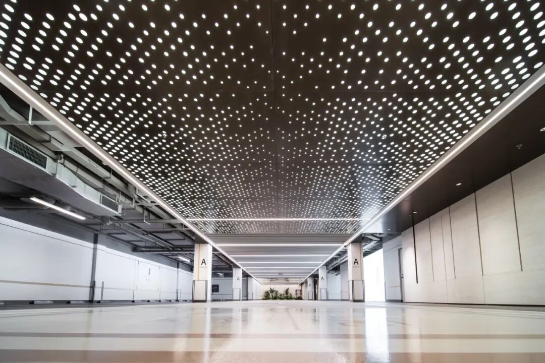 卷到顶的交付力一个星空顶的车库告诉我们三个买房道理