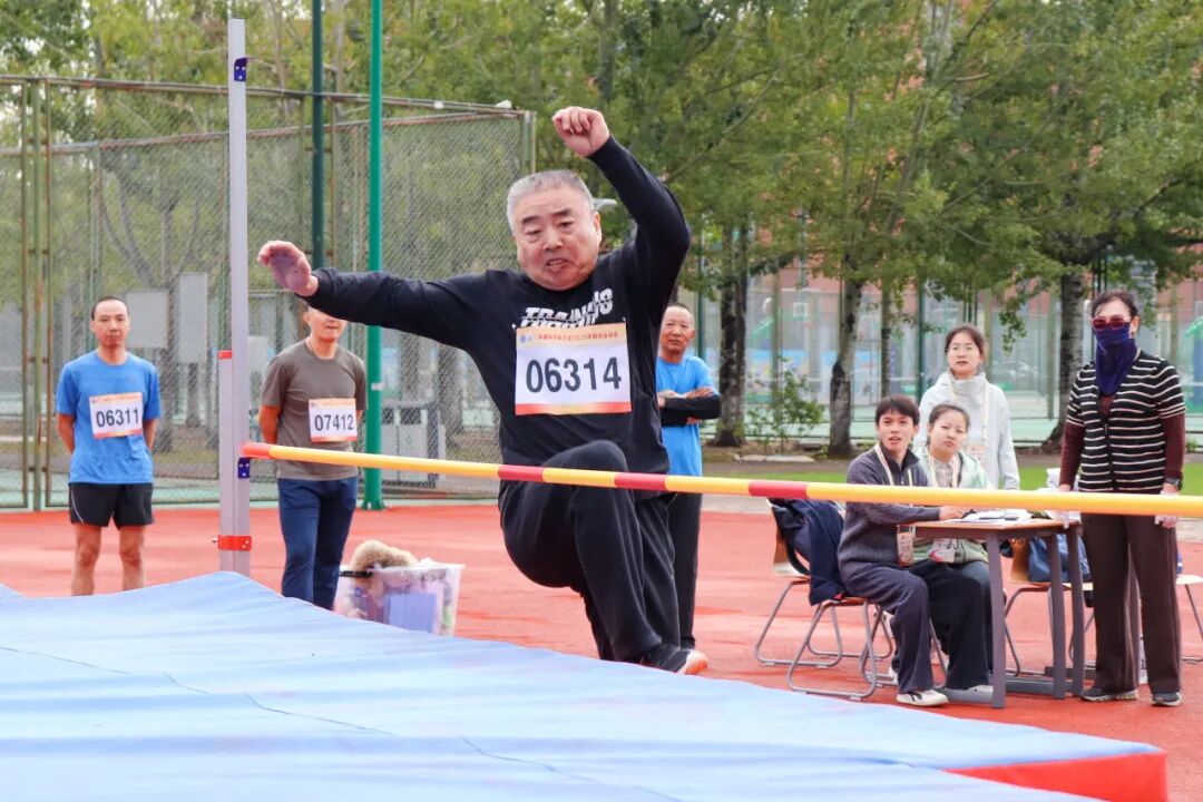 跳高 刘校伶 (1).jpg