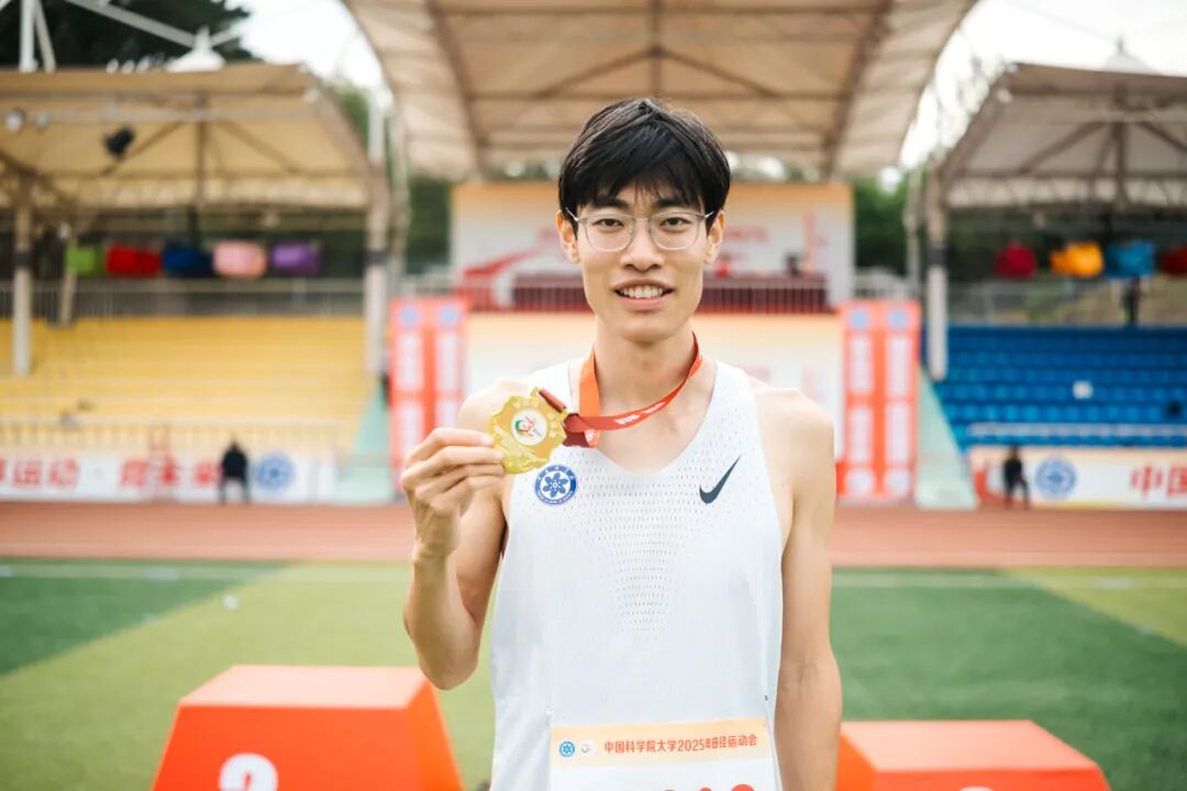 闫海洋（续振齐 摄）.jpg