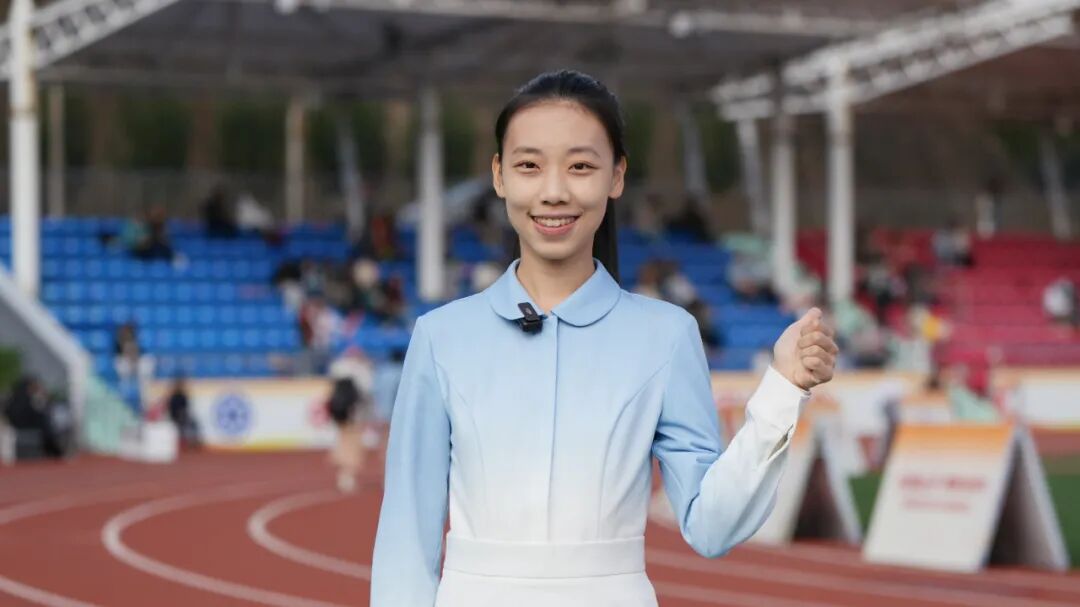 朱姝洁 调色（公司 摄）.jpg