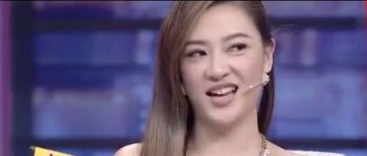 陈小春张柏芝有一腿?应采儿:不介意