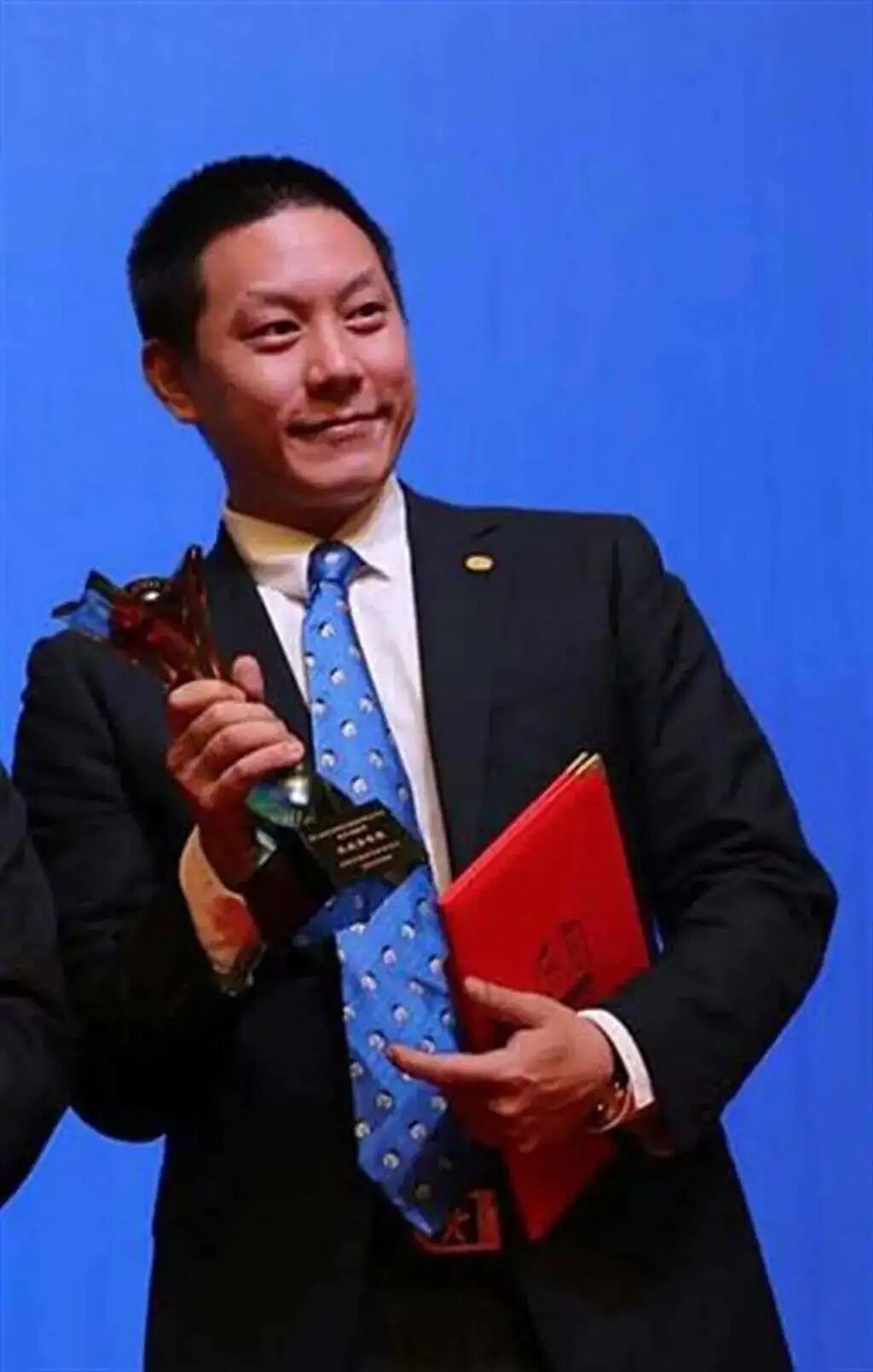 旺旺总经理将赴京看九三阅兵