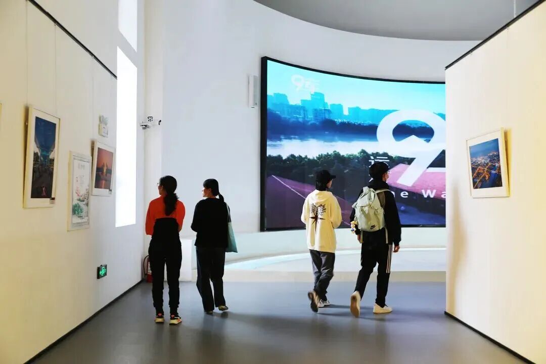 f5e698f4ca0a4980df6c332a4e2953e4.jpg