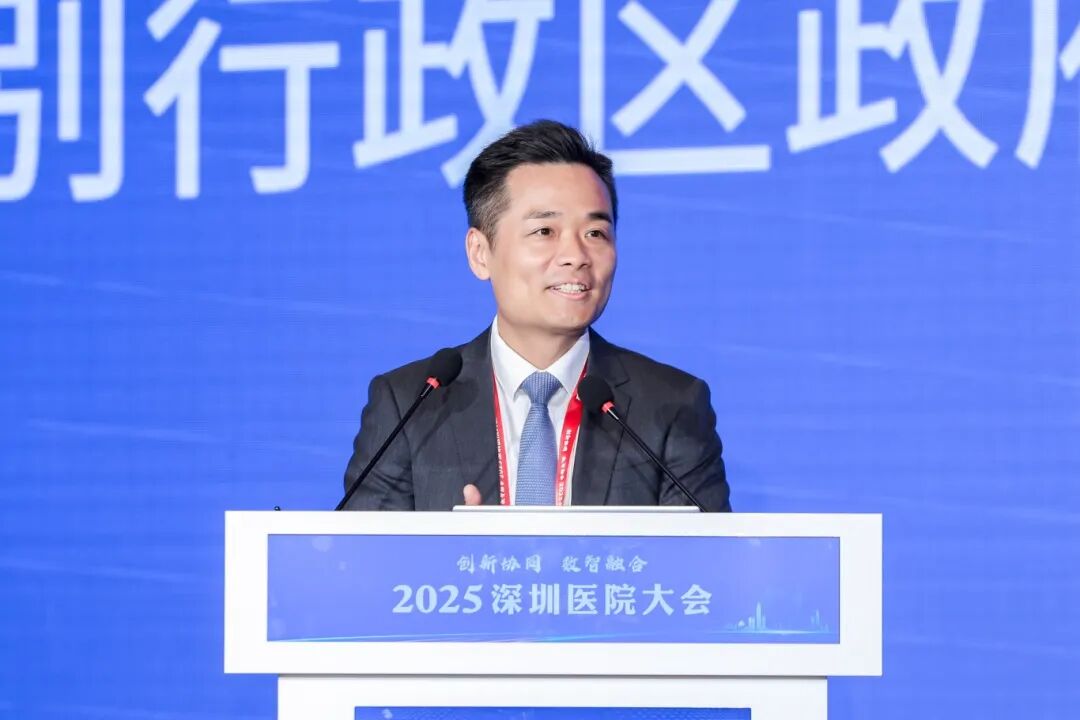 罗奕龙.jpg
