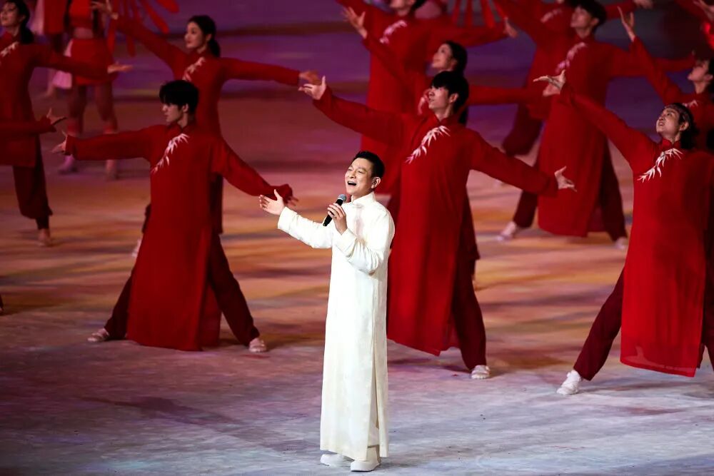 刘德华压轴，今晚演员阵容公布 第1张