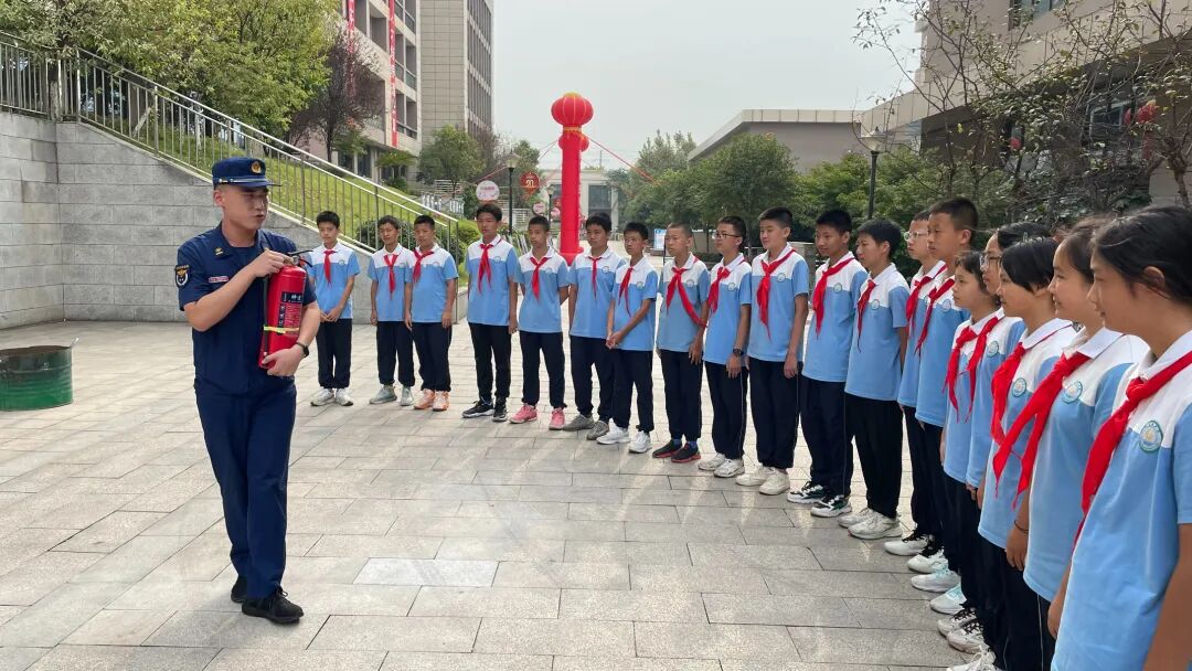 2023年永川区全国科普日活动启动仪式在凤凰湖中学举行