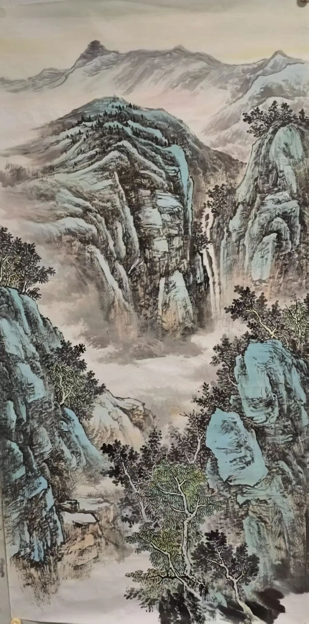 花勇兵山水画赏析：笔揽烟霞开远岫，墨凝丘壑见清襟（图10）