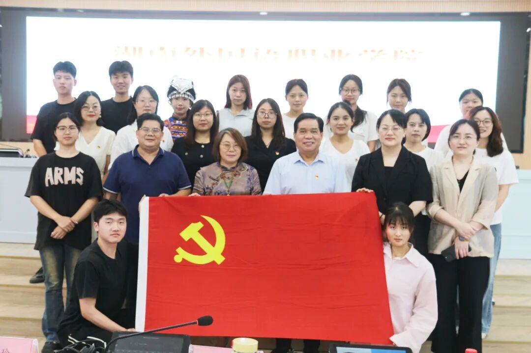 合影.jpg