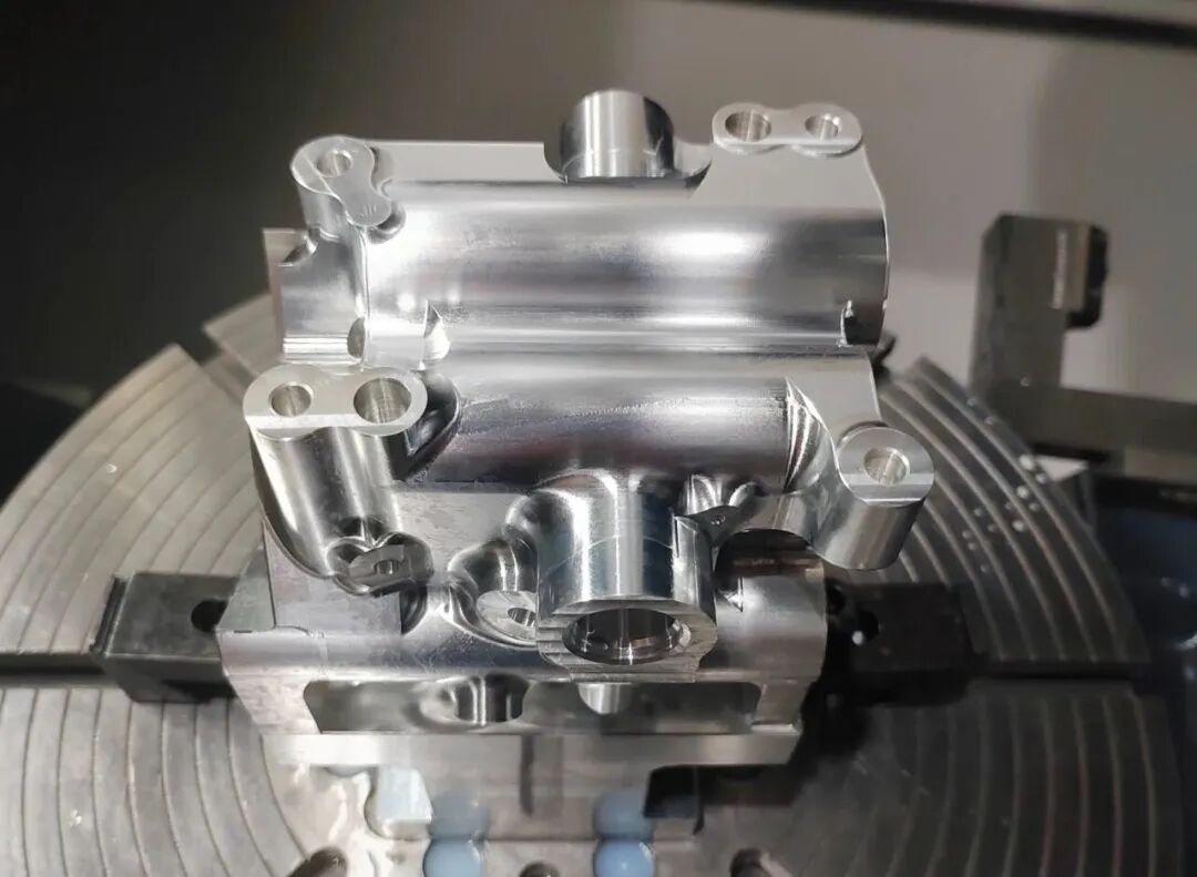 核心性能再突破！埃弗米 GMU400E 迭代升级，直击加工痛点！