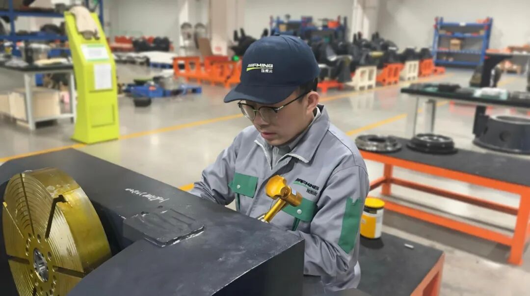 十周年员工特辑 | 精密零部件部池广洪：十年磨精度，匠心守初心