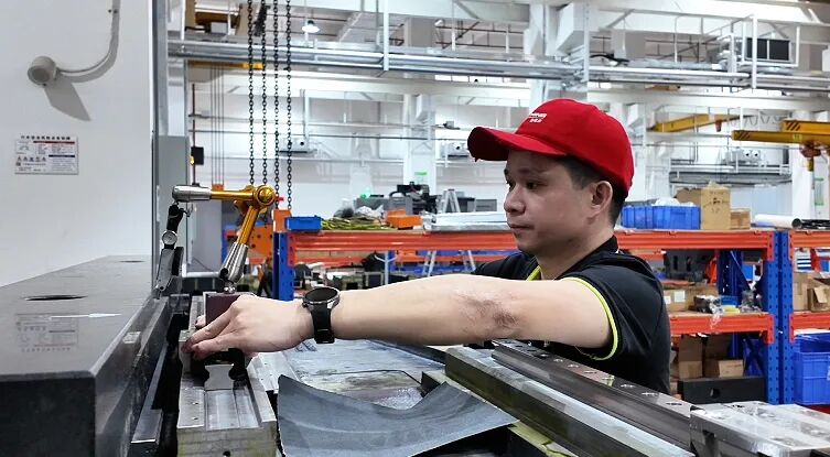 十周年员工特辑 | 生产技术部经理郭铭义：十年坚守，只为精度