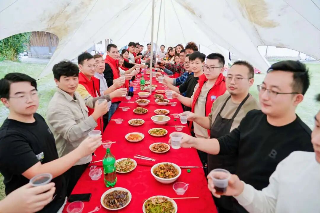 戶(hù)外活動(dòng)，共鑄團隊精神