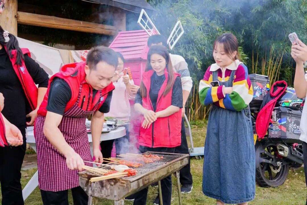 戶(hù)外活動(dòng)，共鑄團隊精神