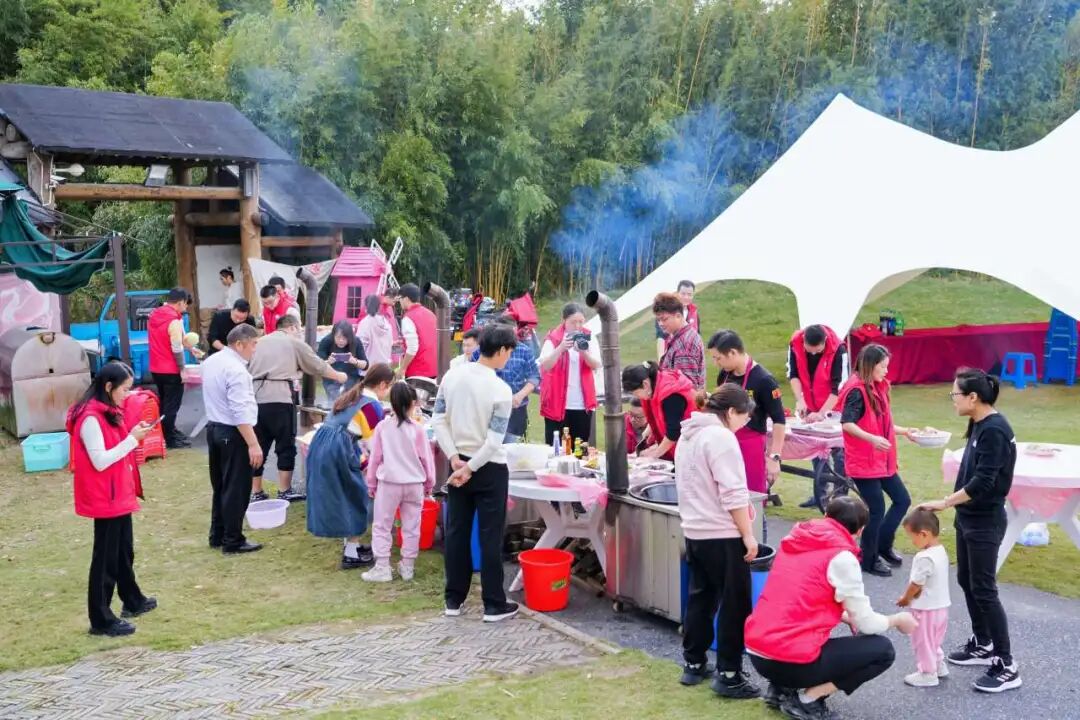 戶(hù)外活動(dòng)，共鑄團隊精神