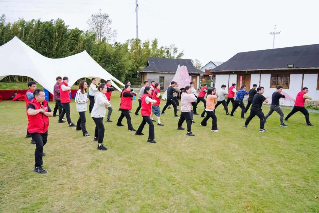 戶(hù)外活動(dòng)，共鑄團隊精神