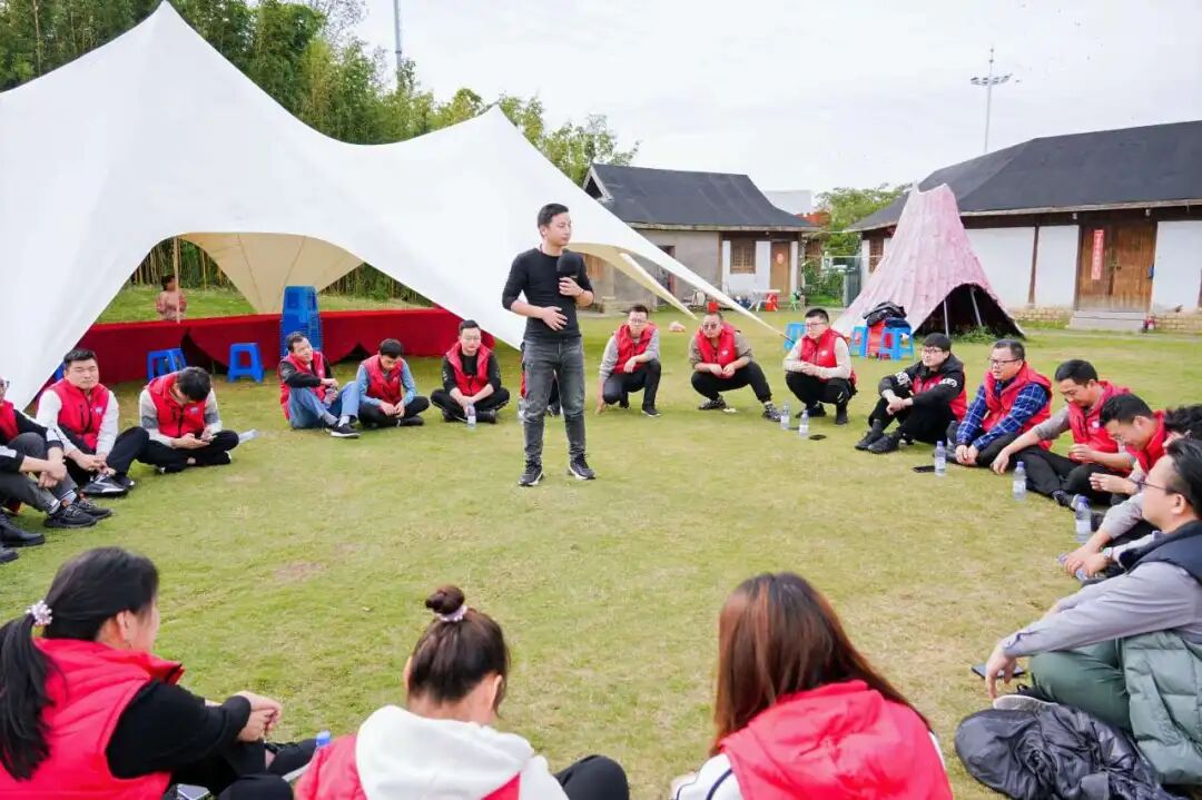 戶(hù)外活動(dòng)，共鑄團隊精神