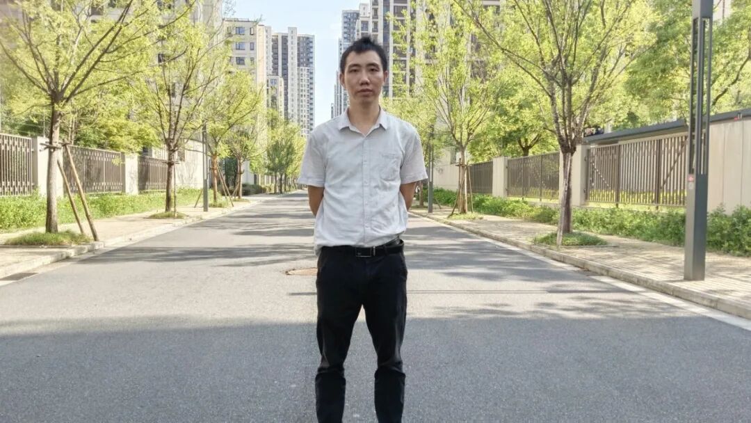 黄堃.jpg