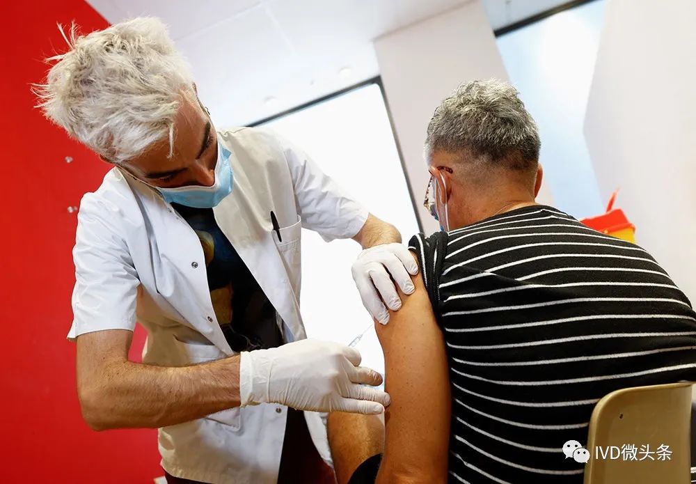 法国尼斯，民众接种猴痘疫苗