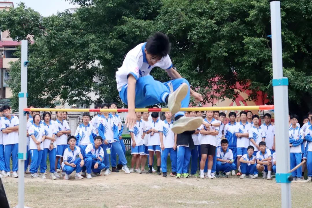 燃青春激情，扬体育精神 ——2023年高州四中校运会暨高州市中小学生田径运动会、高州市“市长杯”足球赛颁奖大会