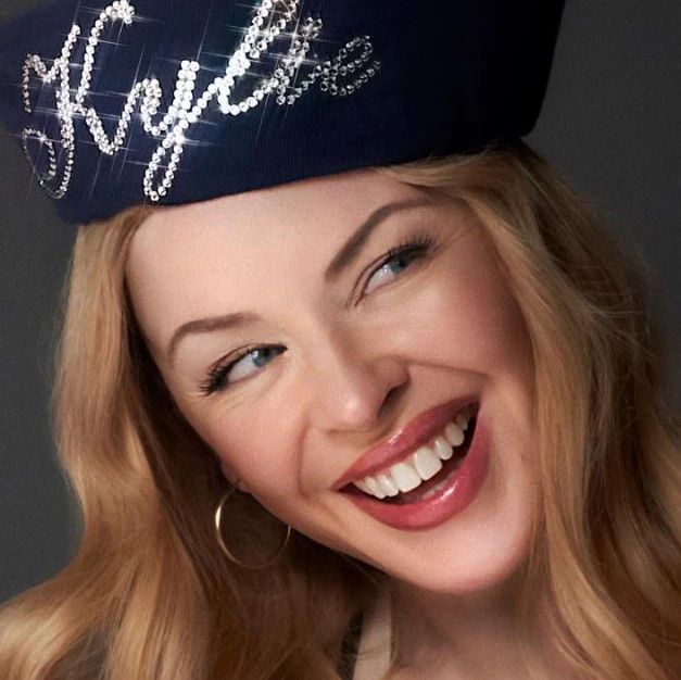 Kylie Minogue 拿下高奢,拍摄奢侈品时尚广告!
