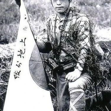 他是日本“汉奸”，为保中国战友杀死20名日军，后被同胞肢解