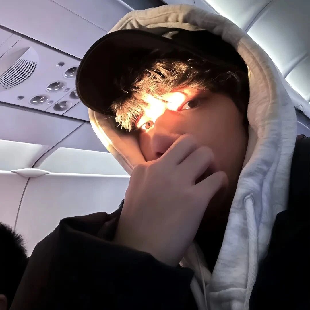 光感男生头像