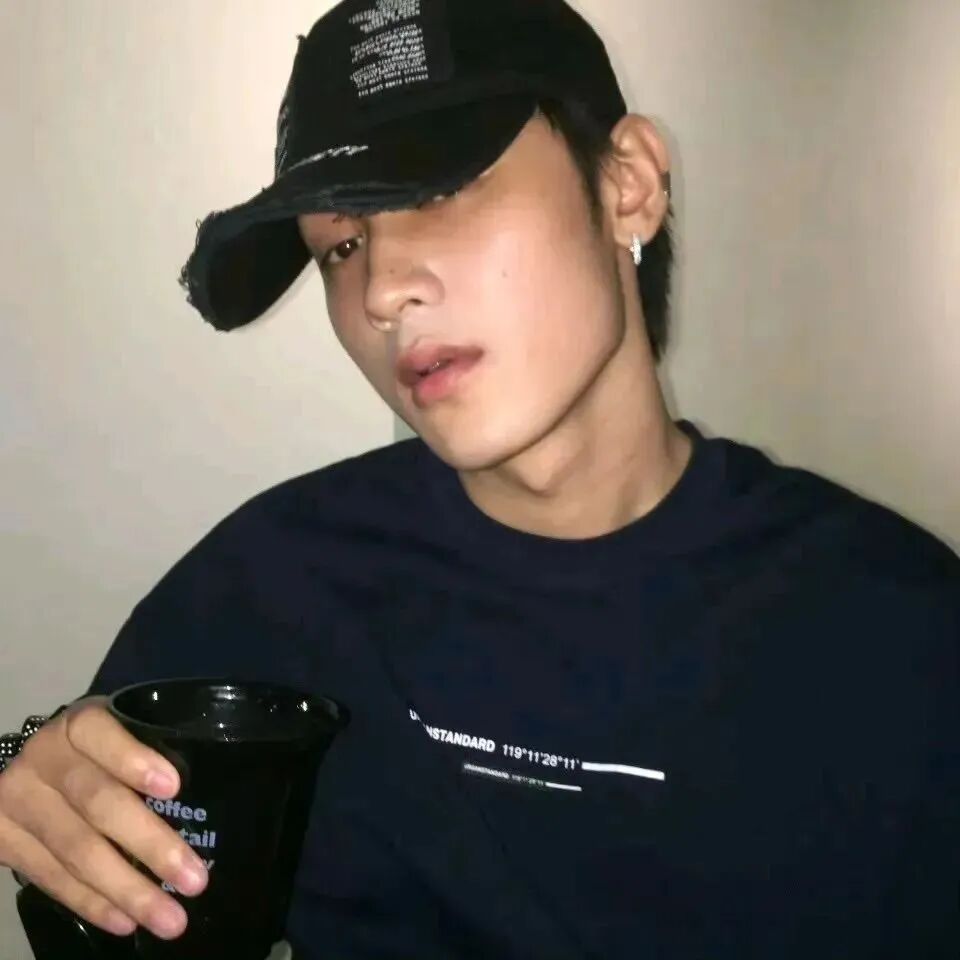 冷酷男生头像