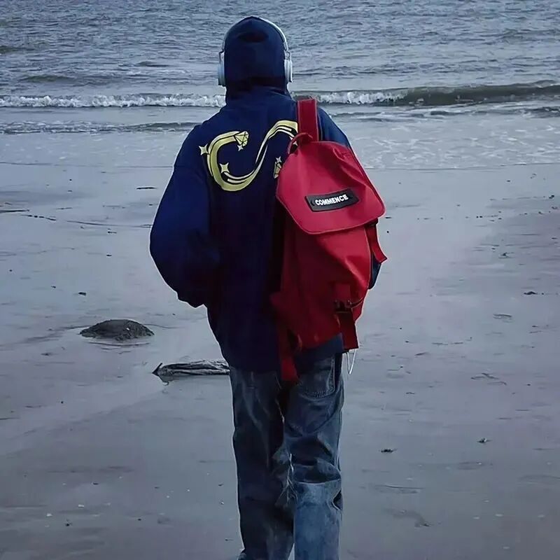 海边戴耳机氛围感不露脸个性男生头像