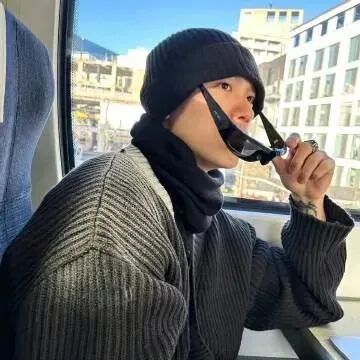 个性侧脸男生头像