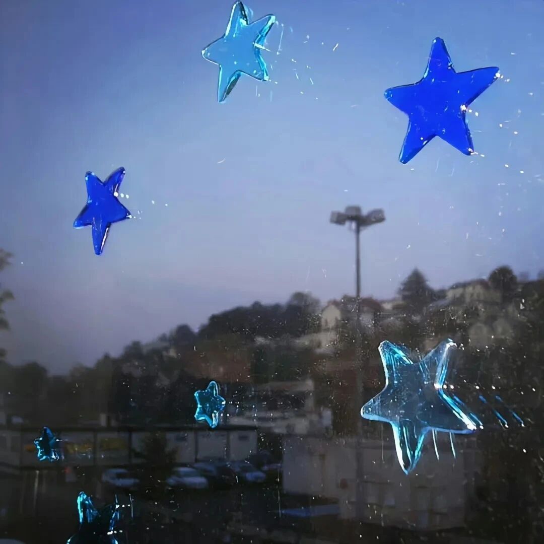 意境蓝色星星朋友圈背景图