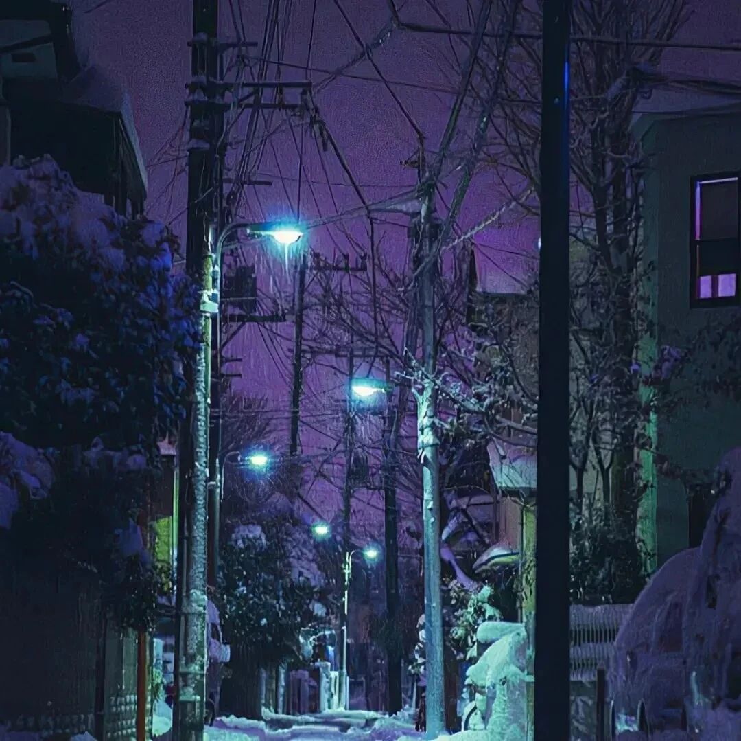 意境紫色街头朋友圈背景图