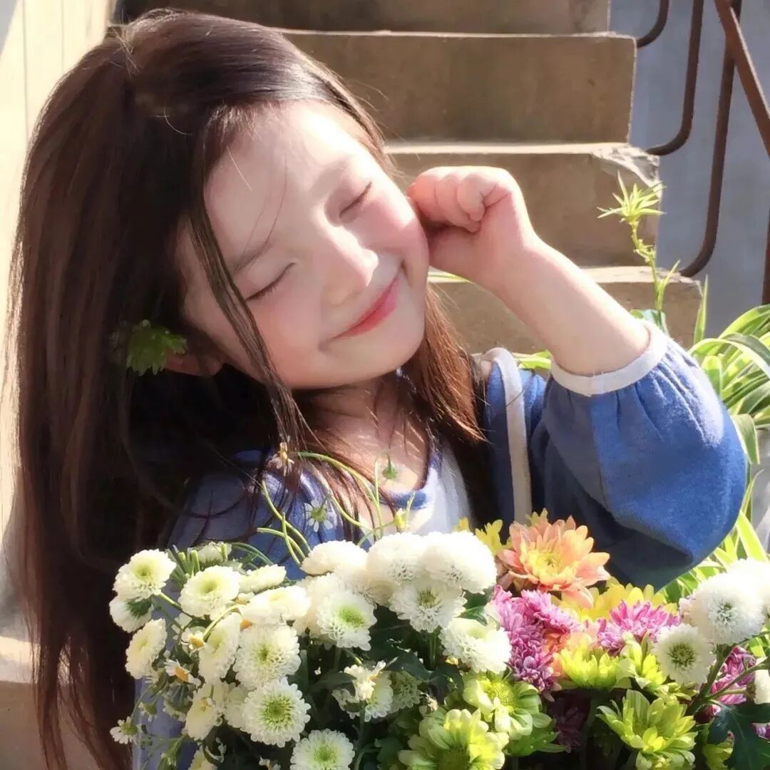 鲜花小女孩萌娃头像
