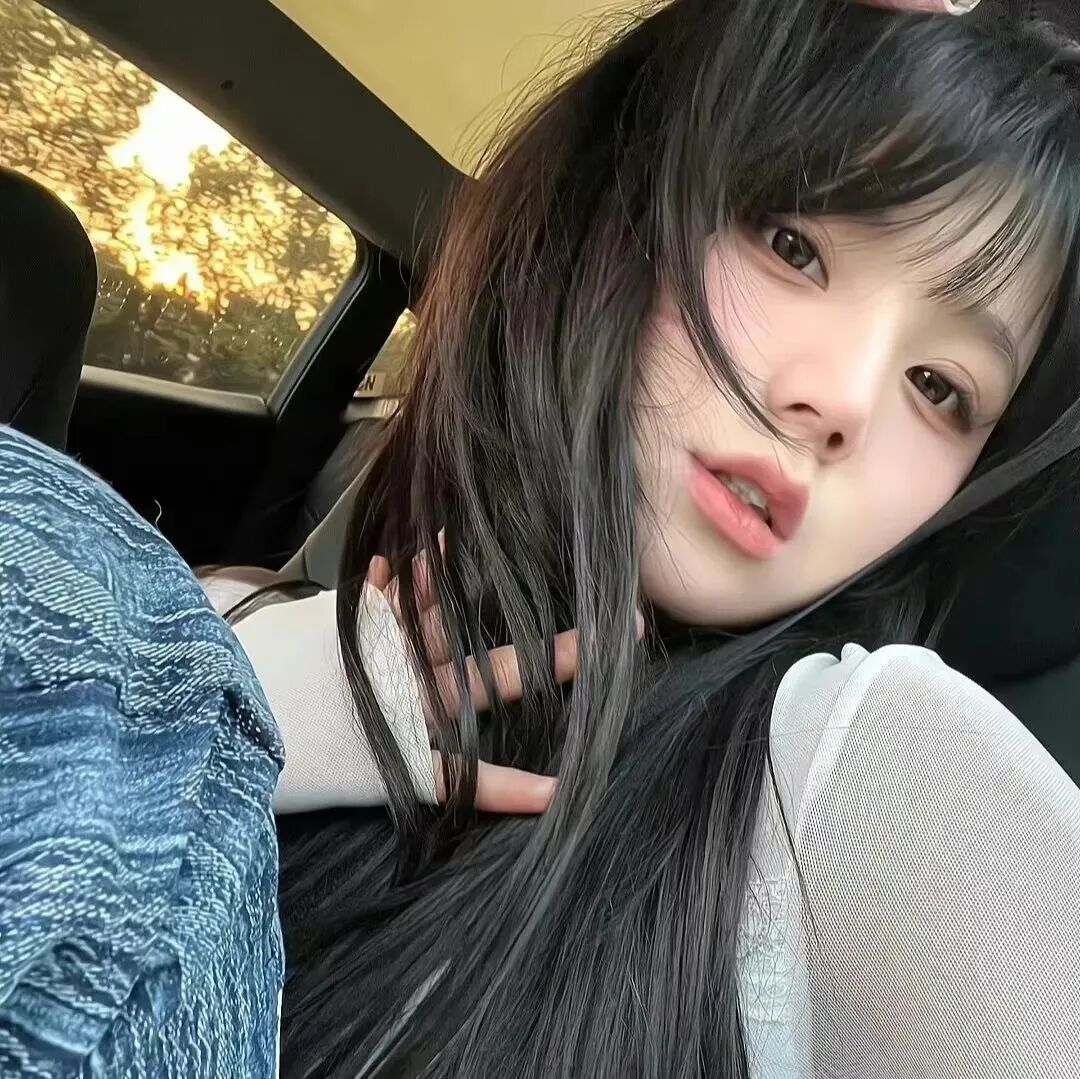 车内小众女生头像