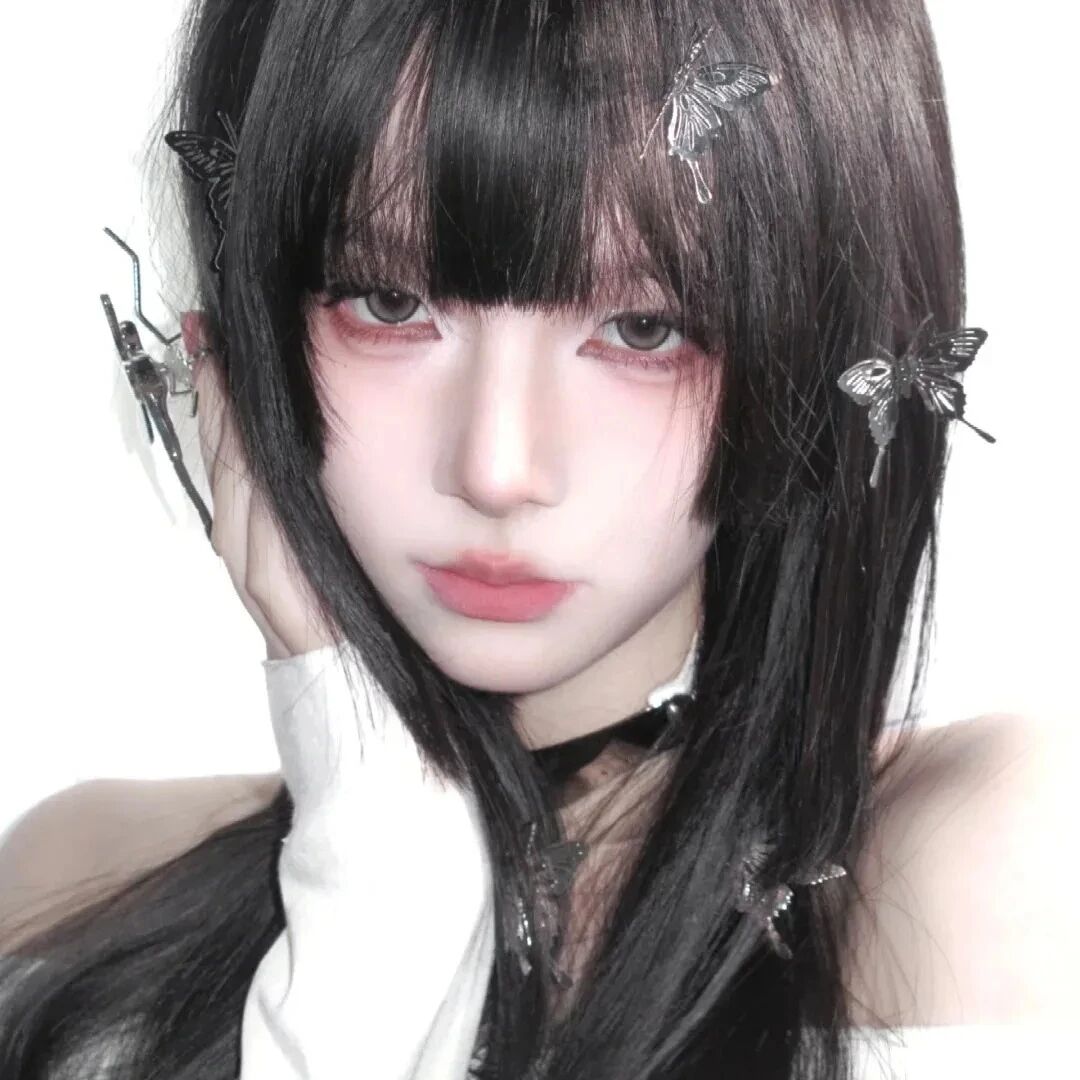 蝴蝶很飒女生头像
