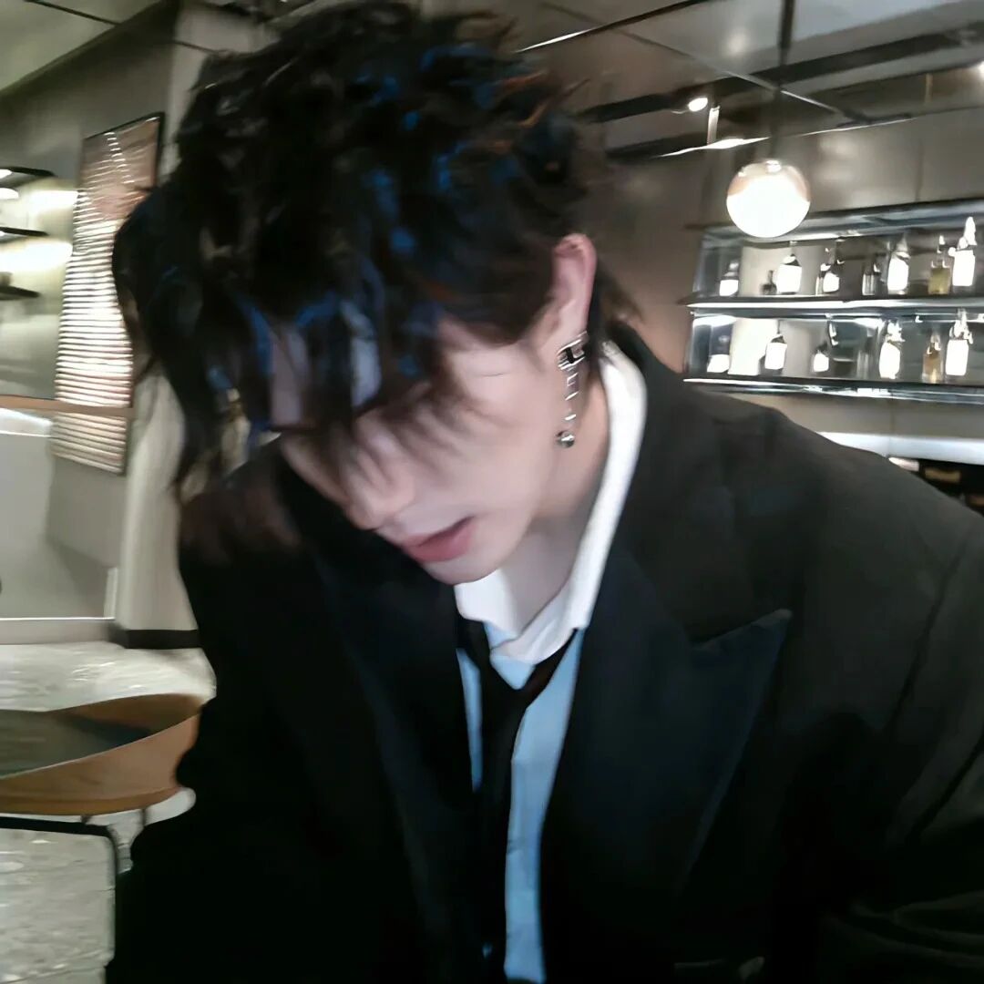 冷酷男生头像