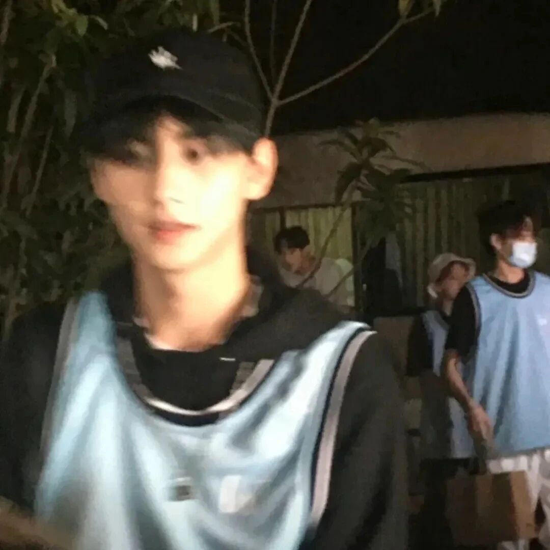 痞帅男生头像