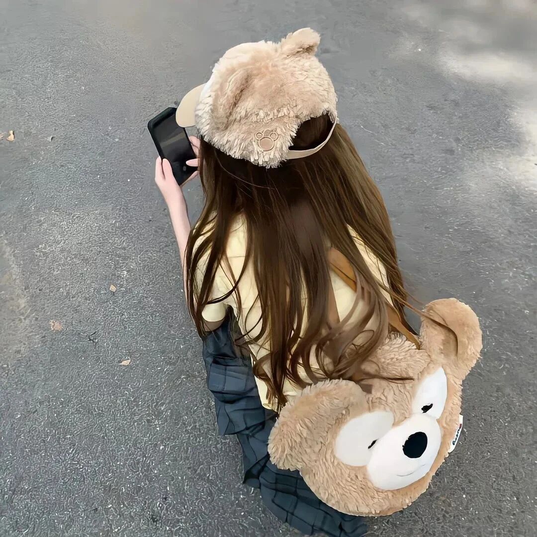 蹲着甜妹背影不露脸女生头像