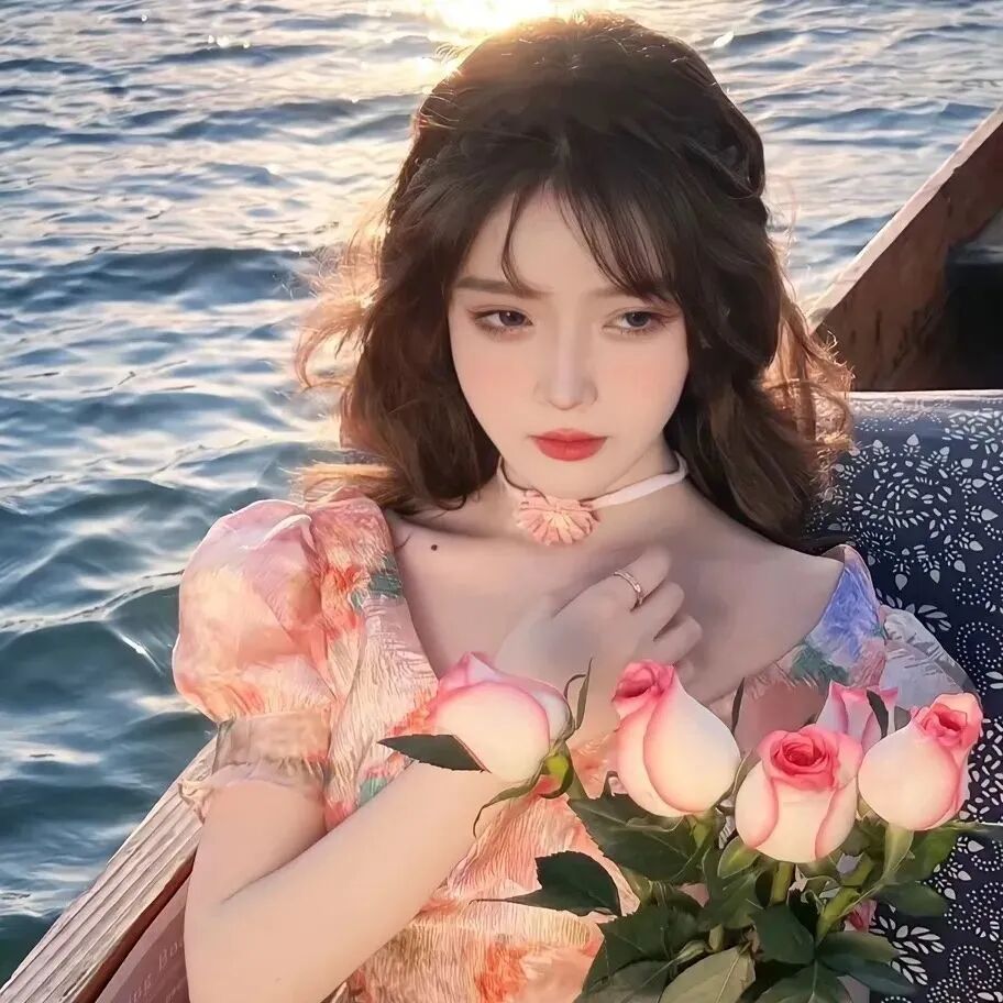 鲜花海边温柔女生头像