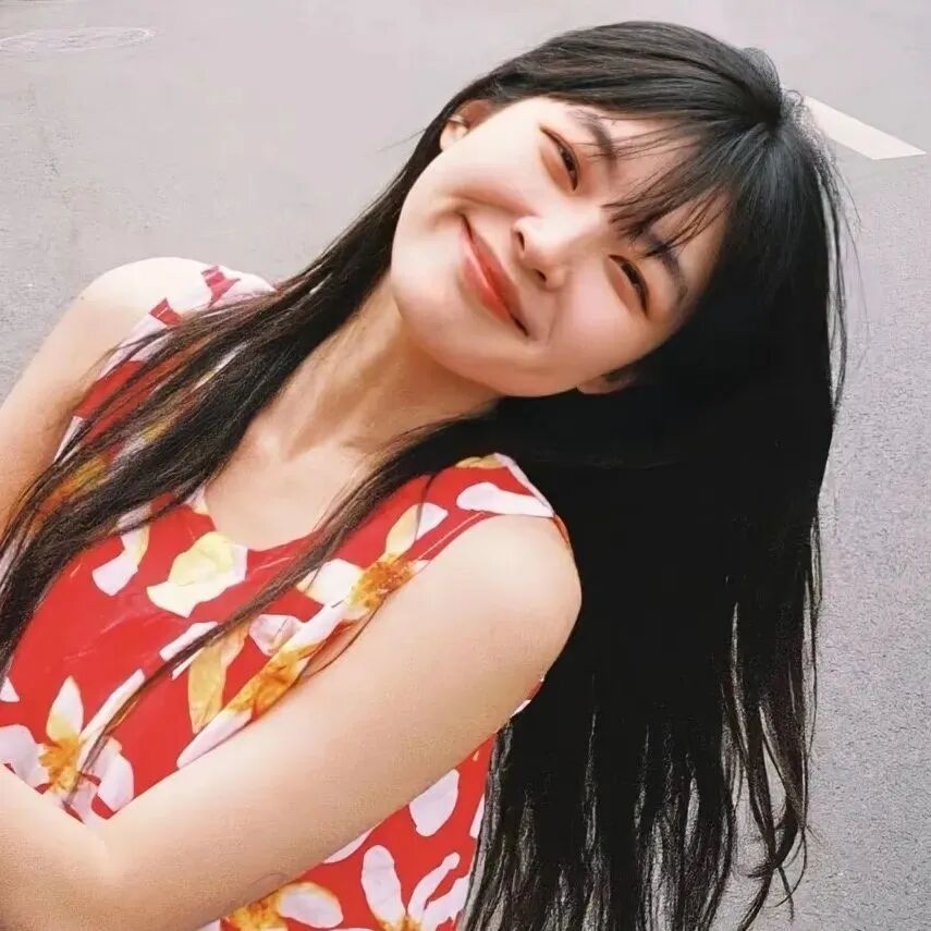 爱笑甜妹女生头像