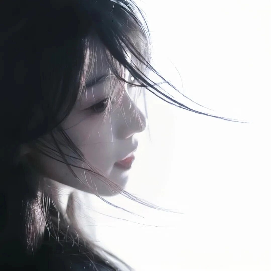 气质侧脸女生头像