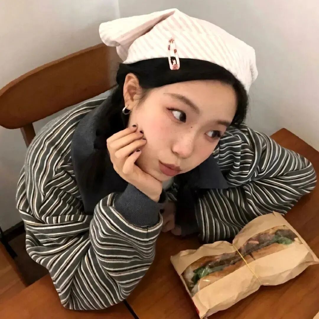 吃饭小众女生头像