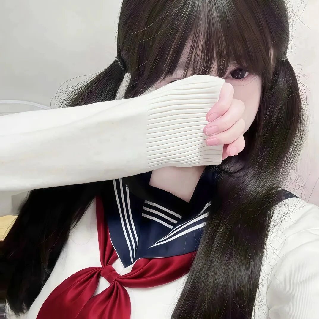 捂嘴jk制服少萝女生头像