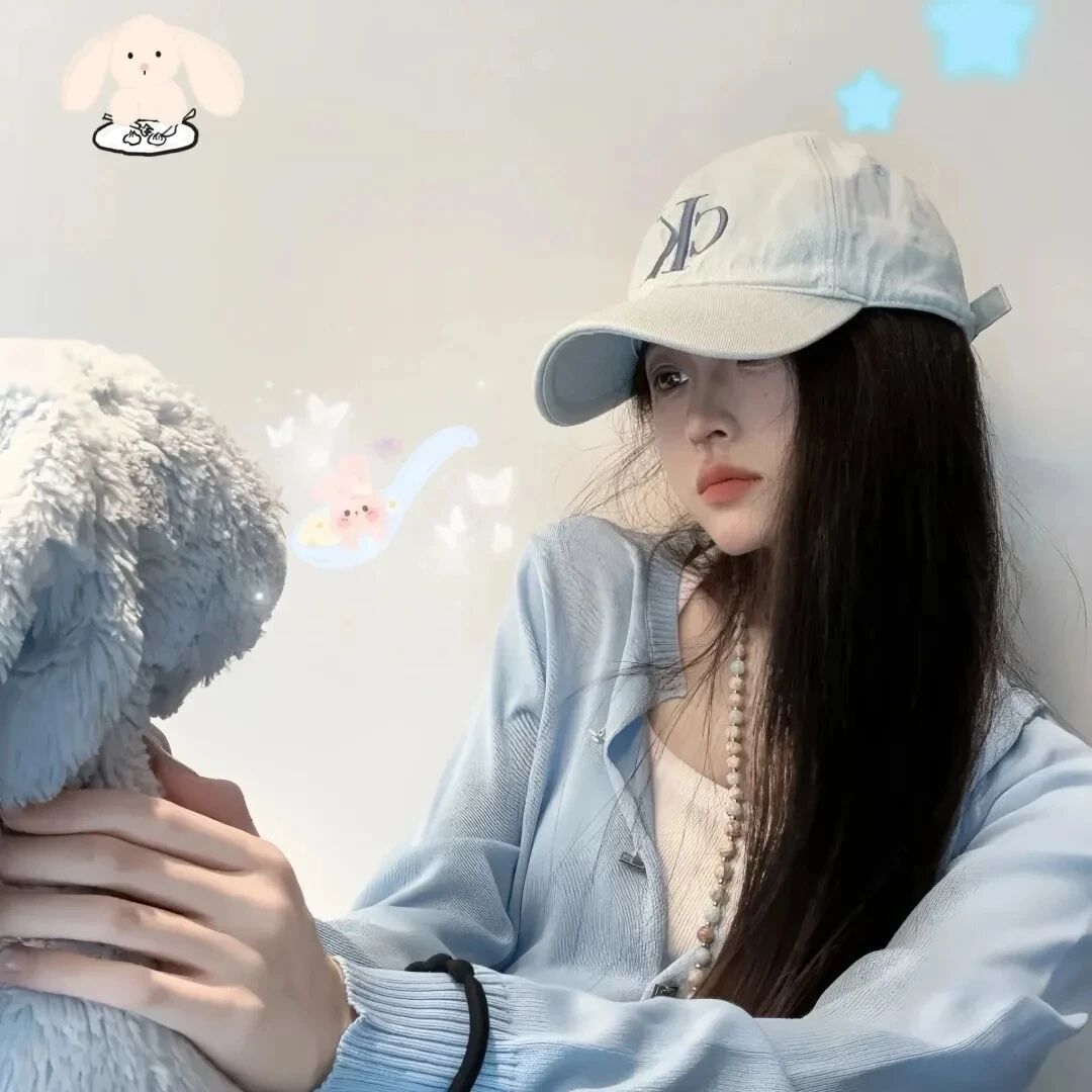 休闲帽甜妹女生头像