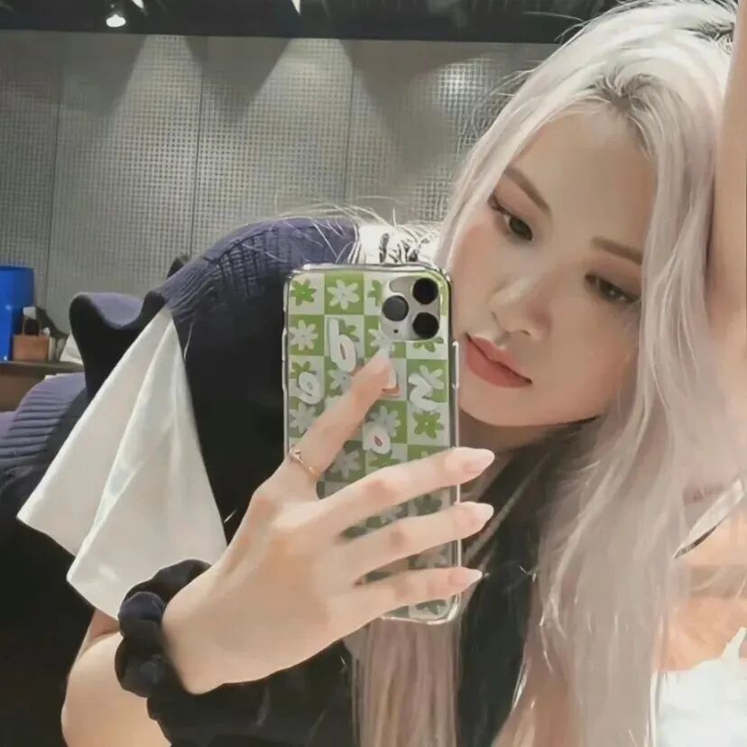 rose rose头像 女生 女生头像 女头