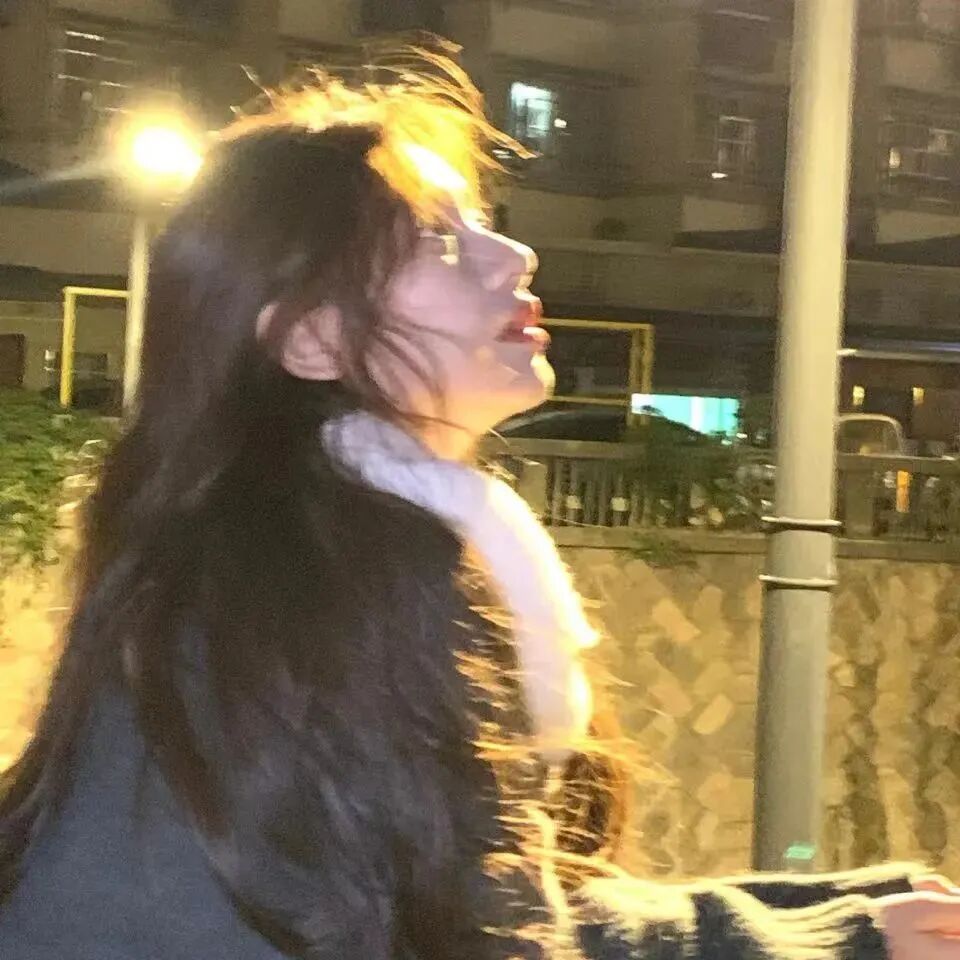 女生 女生头像 女头 氛围感 氛围感头像 侧脸 侧脸头像