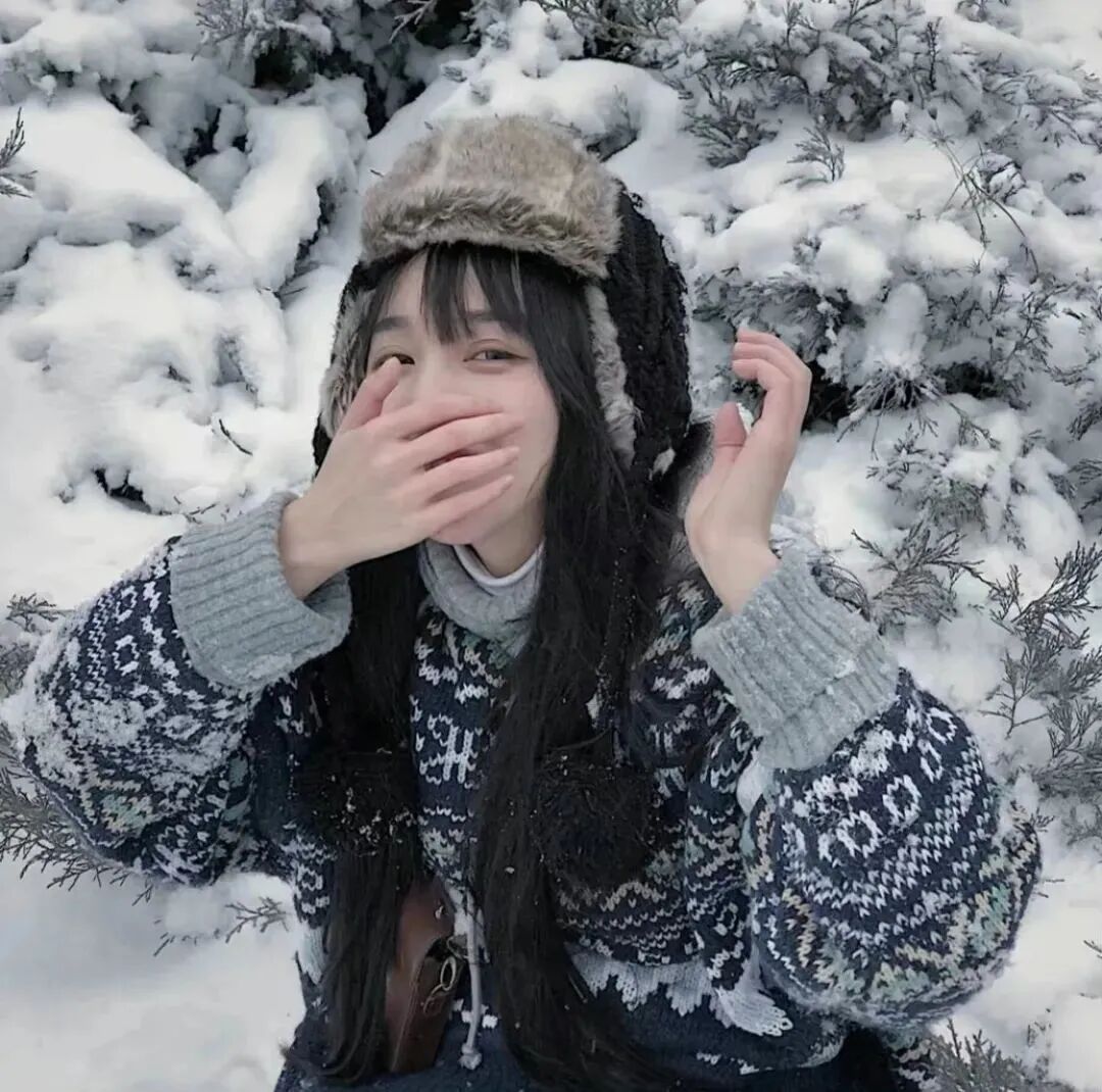 女生 女生头像 女头 冬天头像 氛围感 氛围感头像