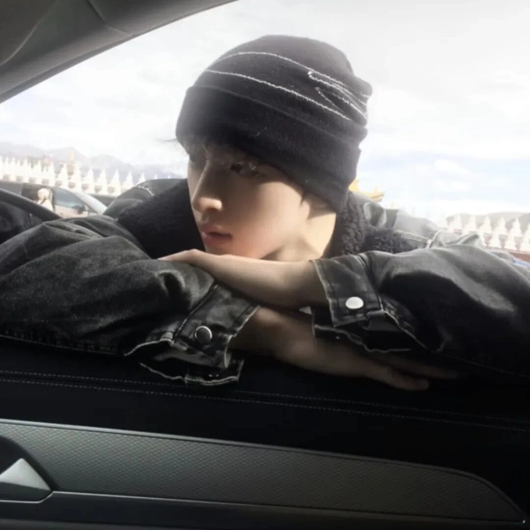 痞帅男生头像