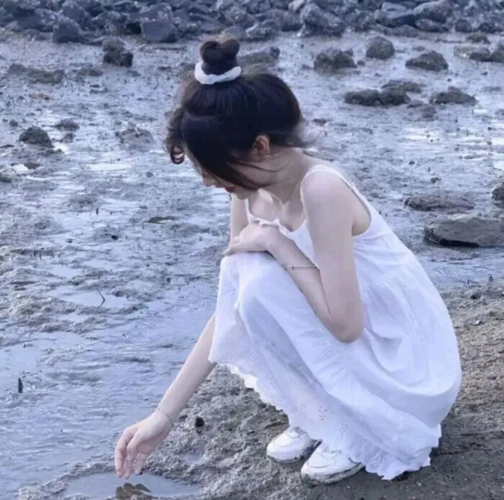 女生 女生头像 女头 氛围感 氛围感头像 不露脸 不露脸头像